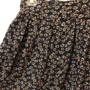 ⭐️NEW Sunflower Skirt (Brandy Melville Inspired)